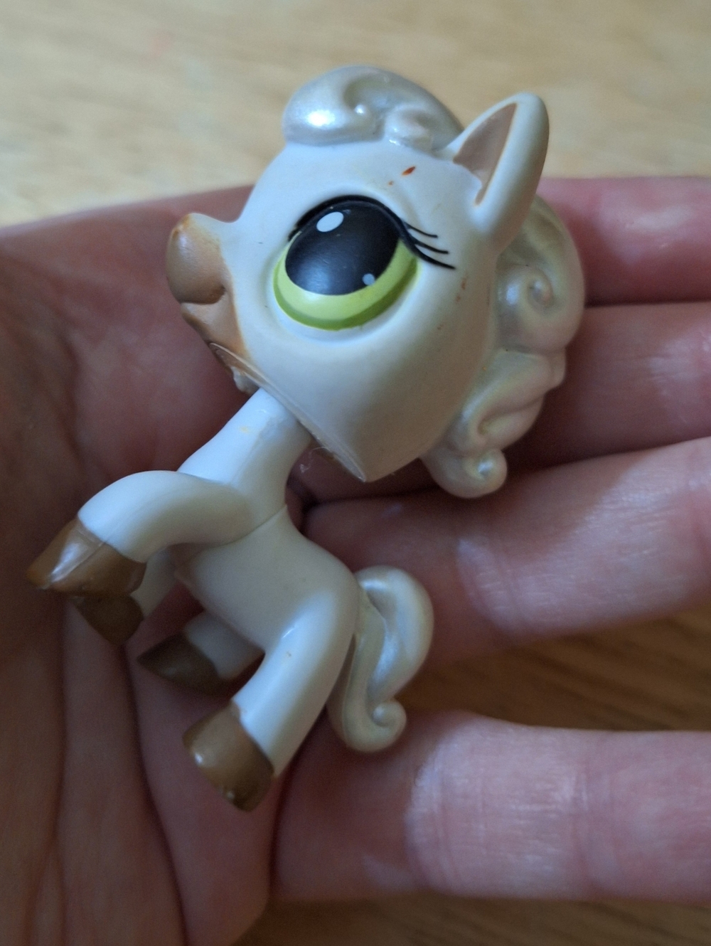 Littlest Pet Shop White Horse Pony Silver Hair Green Eyes Dot